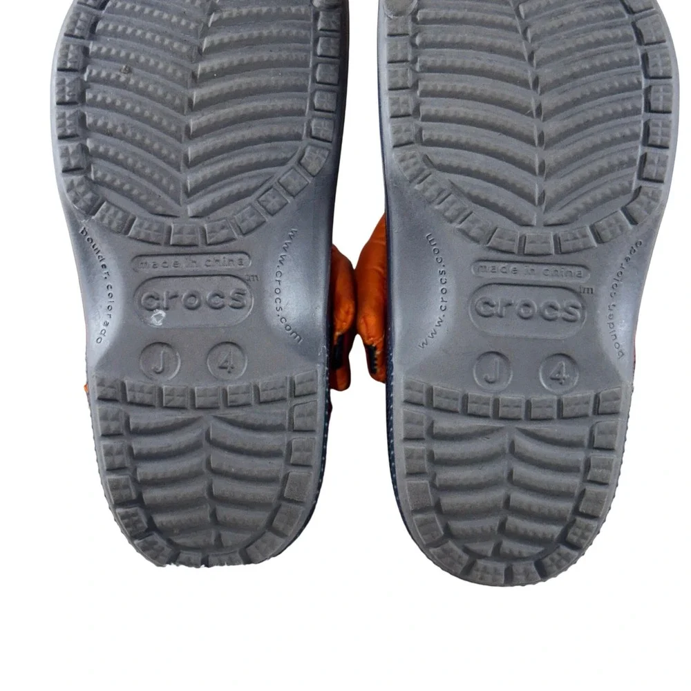 Crocs Naruto Shippuden Classic Clogs Orange Black Boys Kids Size J4 Jibbitz